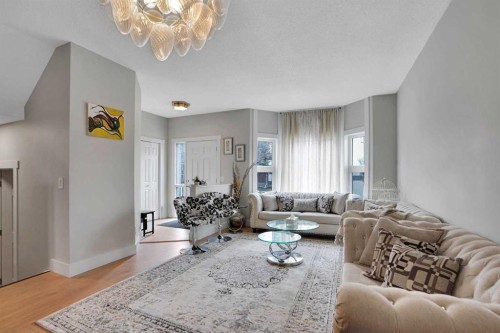 227 Citadel Lane Nw, Calgary, AB - Indoor Photo Showing Living Room