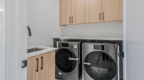 8924 34 Avenue, Calgary, AB - Indoor Photo Showing Laundry Room