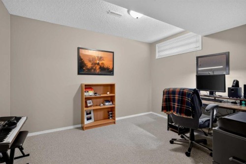 264 Riverview Close Se, Calgary, AB - Indoor Photo Showing Office