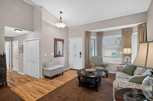 264 Riverview Close Se, Calgary, AB - Indoor Photo Showing Living Room