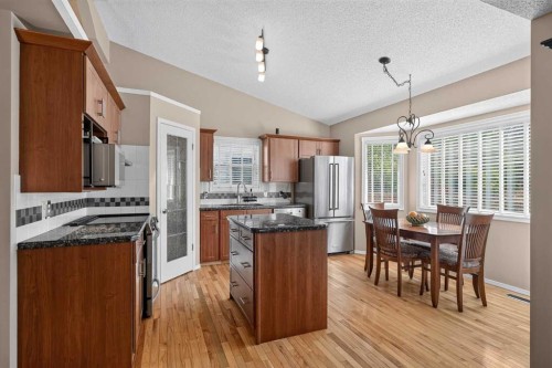264 Riverview Close Se, Calgary, AB - Indoor