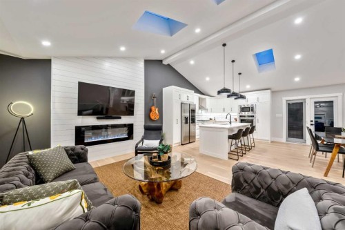 100 Lake Crimson Close Se, Calgary, AB - Indoor Photo Showing Living Room