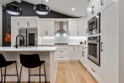 100 Lake Crimson Close Se, Calgary, AB - Indoor Photo Showing Kitchen With Upgraded Kitchen