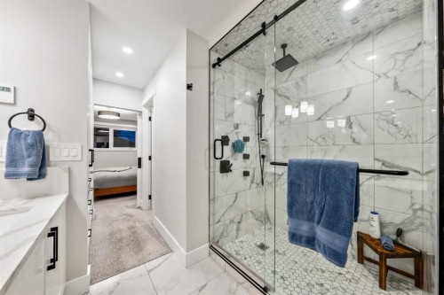 100 Lake Crimson Close Se, Calgary, AB - Indoor Photo Showing Bathroom