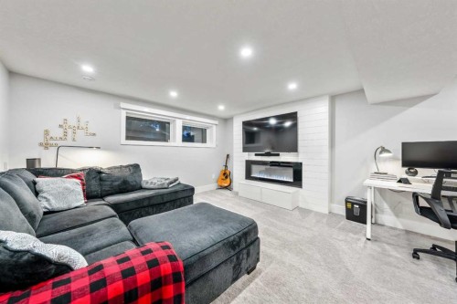 100 Lake Crimson Close Se, Calgary, AB - Indoor