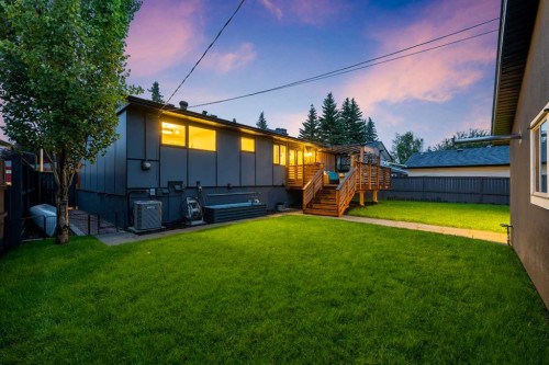 100 Lake Crimson Close Se, Calgary, AB - Outdoor