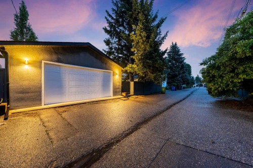 100 Lake Crimson Close Se, Calgary, AB - Outdoor