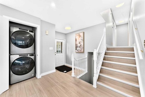 6832 37 Avenue Ne, Calgary, AB - Indoor Photo Showing Laundry Room