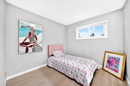 6832 37 Avenue Ne, Calgary, AB - Indoor Photo Showing Bedroom
