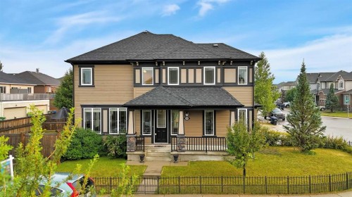 200 Windgate Close SW Airdrie, AB T4B 3T1