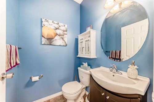 485 Cimarron Boulevard, Okotoks, AB - Indoor Photo Showing Bathroom