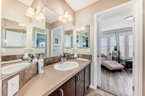 485 Cimarron Boulevard, Okotoks, AB - Indoor Photo Showing Bathroom