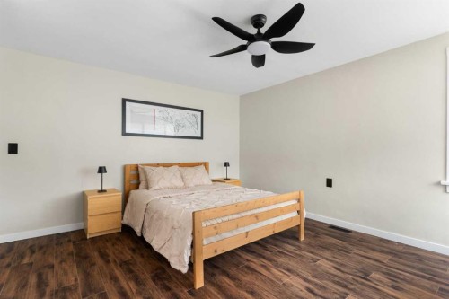 222 45 Avenue West, Claresholm, AB - Indoor Photo Showing Bedroom