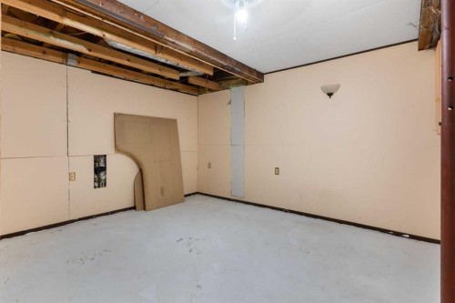 222 45 Avenue West, Claresholm, AB - Indoor Photo Showing Basement