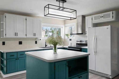 222 45 Avenue West, Claresholm, AB - Indoor Photo Showing Kitchen