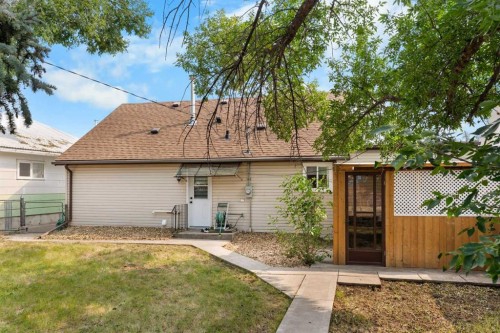 222 45 Avenue West, Claresholm, AB - Outdoor