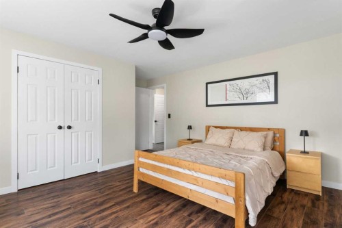 222 45 Avenue West, Claresholm, AB - Indoor Photo Showing Bedroom