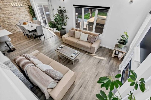 11 Citadel Meadow Grove Nw, Calgary, AB - Indoor Photo Showing Living Room