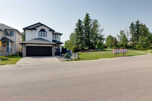11 Citadel Meadow Grove Nw, Calgary, AB - Outdoor With Facade