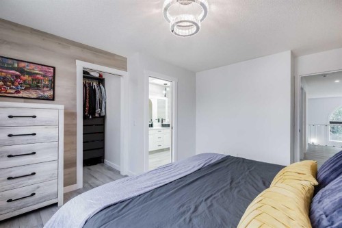 11 Citadel Meadow Grove Nw, Calgary, AB - Indoor Photo Showing Bedroom