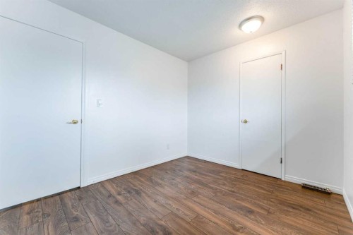2906 Doverville Crescent Se, Calgary, AB - Indoor Photo Showing Other Room