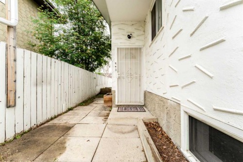 2906 Doverville Crescent Se, Calgary, AB - Outdoor With Exterior