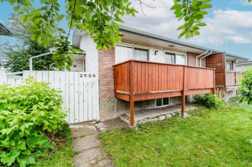 2906 Doverville Crescent Se, Calgary, AB - Outdoor