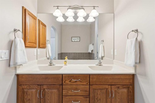 7 Wentworth Landing Sw, Calgary, AB - Indoor Photo Showing Bathroom
