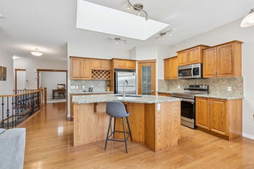 7 Wentworth Landing Sw, Calgary, AB - Indoor Photo Showing Kitchen