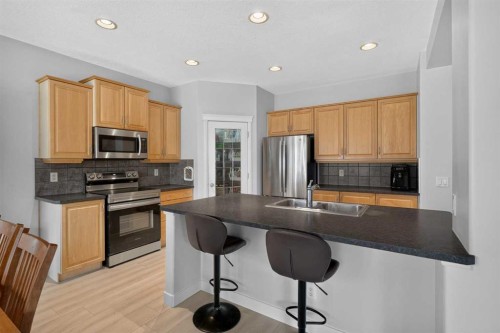 646 Chaparral Drive Se, Calgary, AB - Indoor Photo Showing Other Room