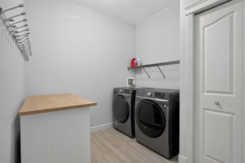 646 Chaparral Drive Se, Calgary, AB - Indoor Photo Showing Kitchen
