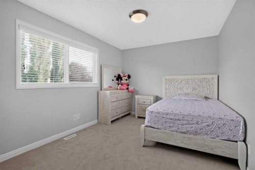 646 Chaparral Drive Se, Calgary, AB - Indoor Photo Showing Bathroom