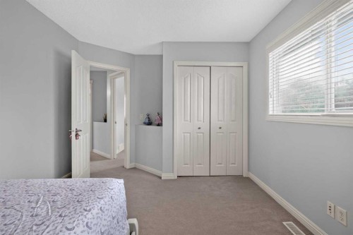 646 Chaparral Drive Se, Calgary, AB - Indoor Photo Showing Bathroom