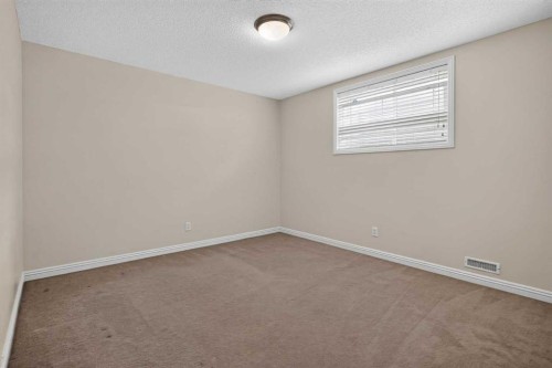646 Chaparral Drive Se, Calgary, AB - Indoor Photo Showing Bathroom