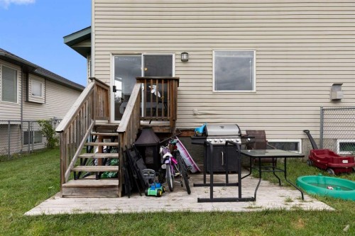 25 Hillview Road, Strathmore, AB - Outdoor With Deck Patio Veranda With Exterior