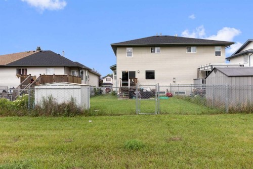 25 Hillview Road, Strathmore, AB - Outdoor