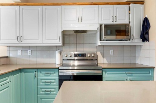 25 Hillview Road, Strathmore, AB - Indoor Photo Showing Kitchen