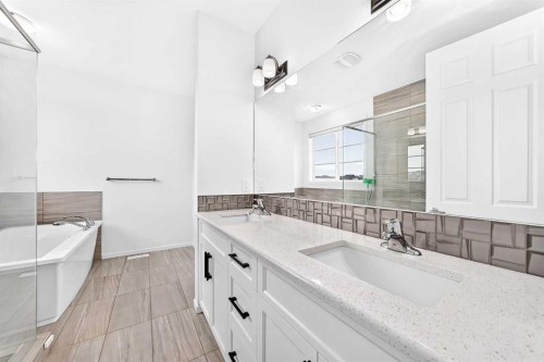 149 Carrington Crescent Nw, Calgary, AB - Indoor Photo Showing Bathroom