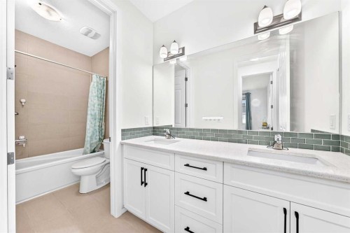 149 Carrington Crescent Nw, Calgary, AB - Indoor Photo Showing Bathroom