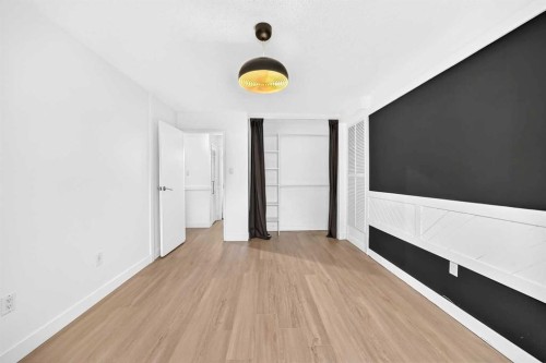 503-8948 Elbow Drive Sw, Calgary, AB - Indoor Photo Showing Other Room