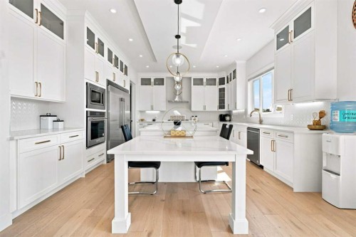 201 Milton Road, Conrich, AB - Indoor Photo Showing Kitchen With Upgraded Kitchen