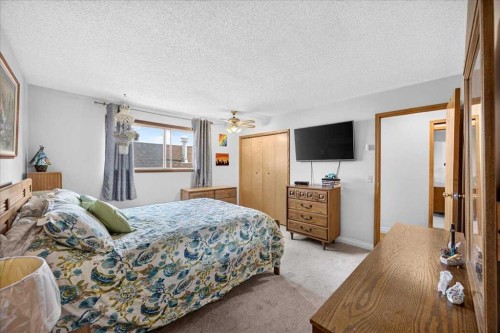 80 Templevale Way Ne, Calgary, AB - Indoor Photo Showing Bedroom