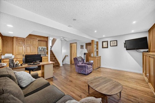 80 Templevale Way Ne, Calgary, AB - Indoor
