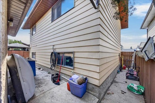 80 Templevale Way Ne, Calgary, AB - Outdoor With Exterior