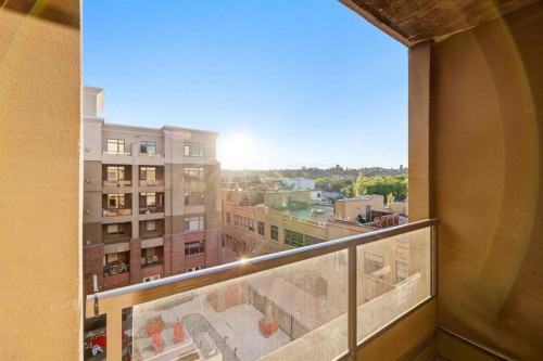 536-990 Centre Avenue Ne, Calgary, AB - Outdoor With Balcony