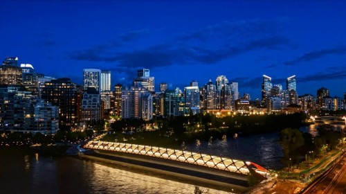 536-990 Centre Avenue Ne, Calgary, AB - Outdoor With Body Of Water