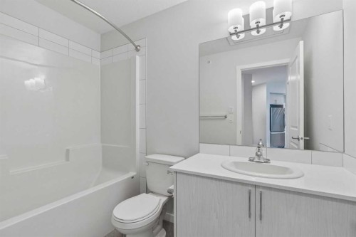 3417-3727 Sage Hill Drive Nw, Calgary, AB - Indoor Photo Showing Bathroom