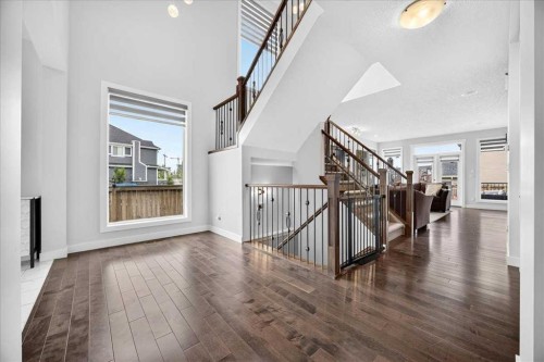 546 Sherwood Boulevard Nw, Calgary, AB - Indoor Photo Showing Other Room