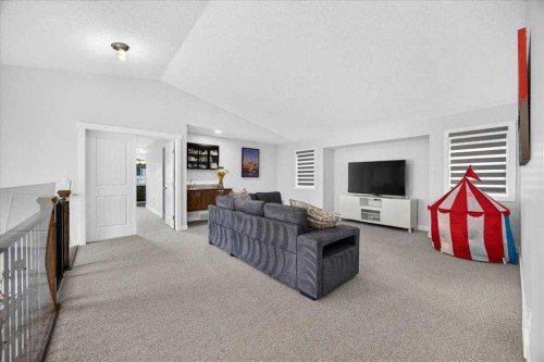 546 Sherwood Boulevard Nw, Calgary, AB - Indoor