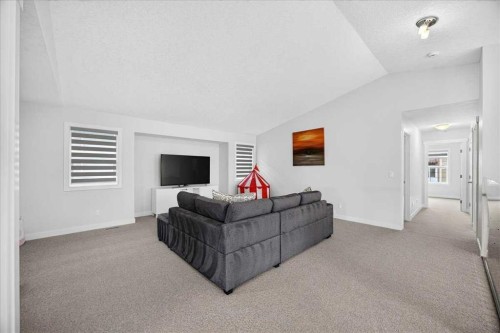 546 Sherwood Boulevard Nw, Calgary, AB - Indoor